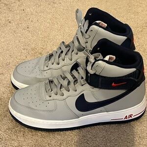 Like New Nike Air Force 1 Hi QS sneakers